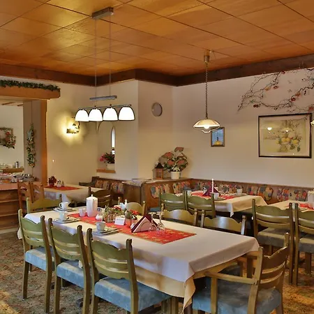 Gastehaus Bergland-garni Guest house Axams