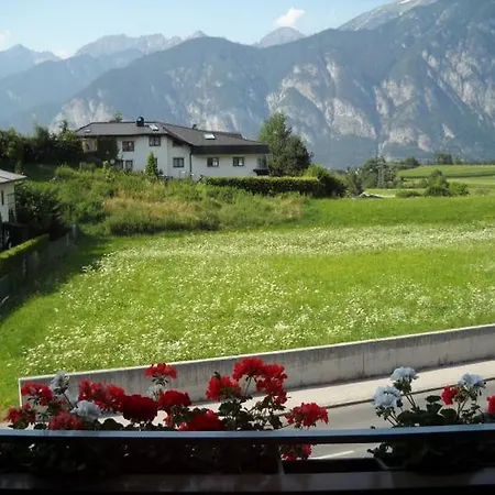 Gastehaus Bergland-garni Guest house Axams