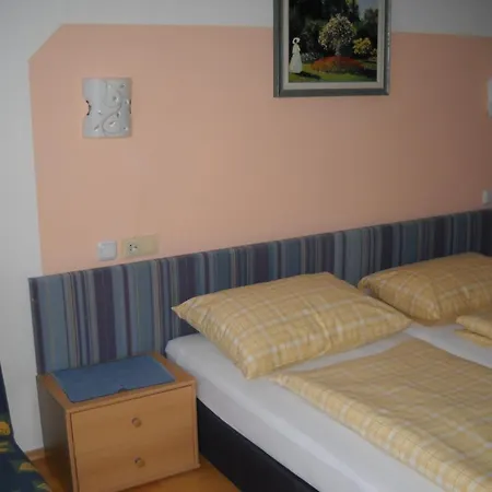 Gastehaus Bergland-garni 3*