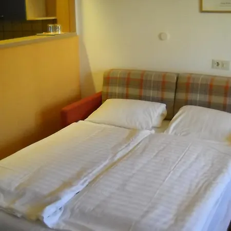 Gastehaus Bergland-garni Konukevi 3*